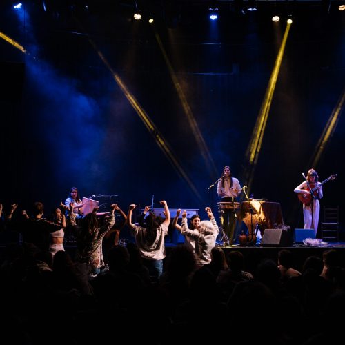Ester Vallejo – Banda completa