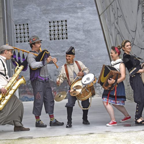 Banda Latira!